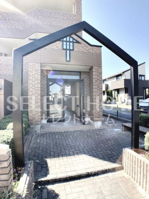 【エントランス】 | フォレストカワハラ | 建物の内部です