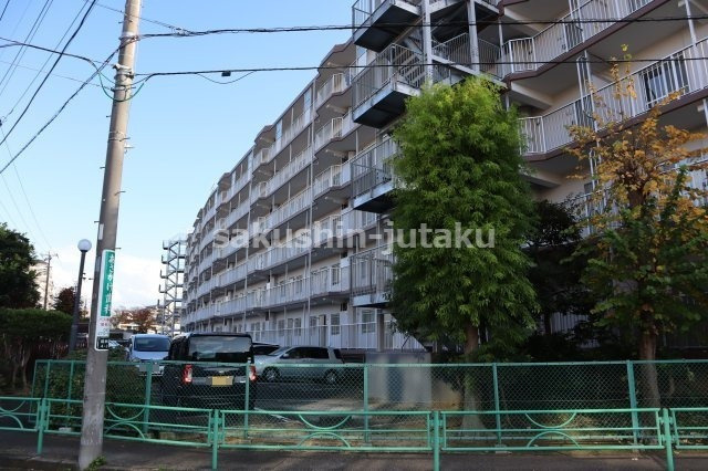 津田沼スカイハイツの外観