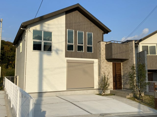 神戸市北区藤原台南町１丁目１１号地　新築戸建