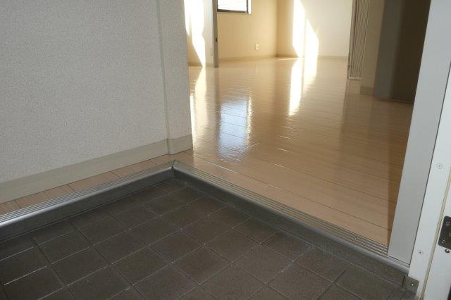 ヴュー葦高の玄関