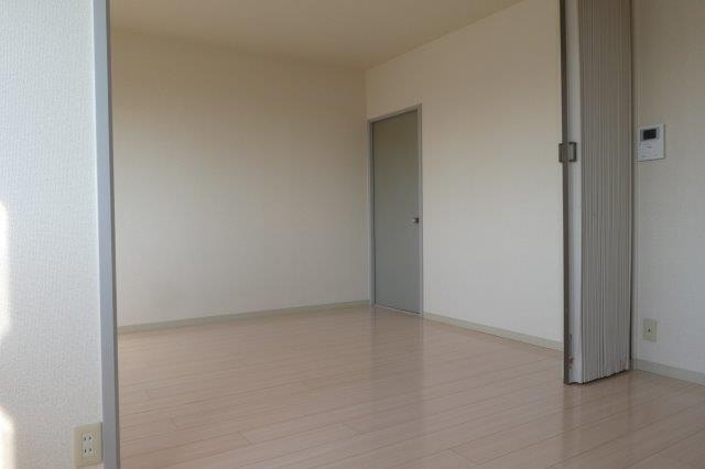 ヴュー葦高の居間・リビング