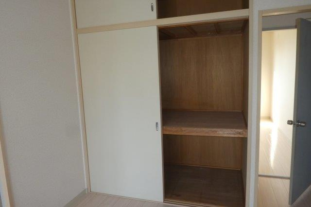 ヴュー葦高の収納