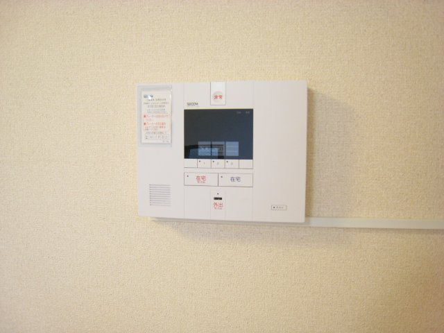 【セキュリティ】 | メイプル  | セコム、入ってます。