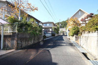 【前面道路含む現地写真】 | 大津市衣川2丁目12-38　中古戸建