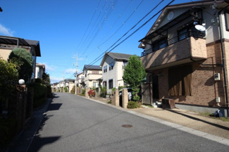 【前面道路含む現地写真】