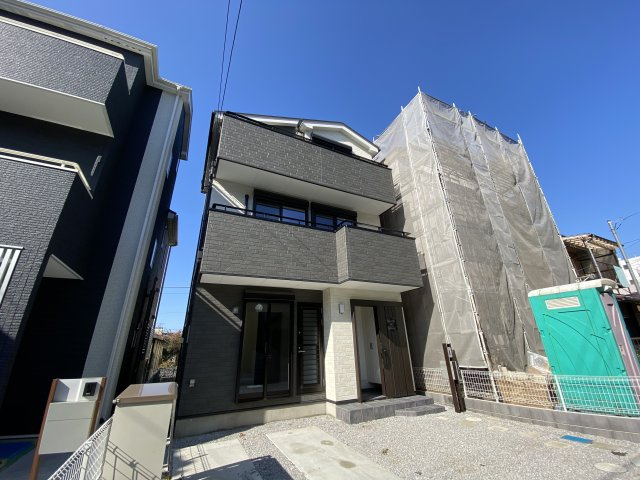 京成大久保貸家の外観