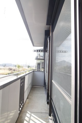 【バルコニー】 | リモーネＡ | お洗濯にも便利なバルコニー付き