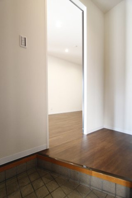 【玄関】 | リモーネＡ | 落ち着いた玄関です