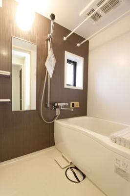 【浴室】 | リモーネＡ | 日々の疲れを癒すお風呂付です