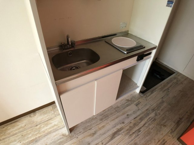 長瀬駅前マンションのキッチン