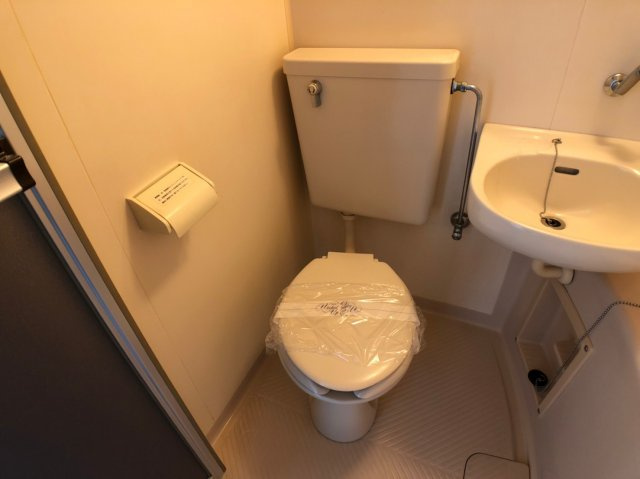 長瀬駅前マンションのトイレ