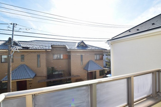 【展望】 | バルコニーからは開放的な景色が眺められます。