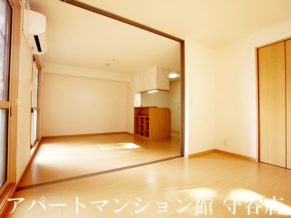 ヴァン・ボヌールの洋室