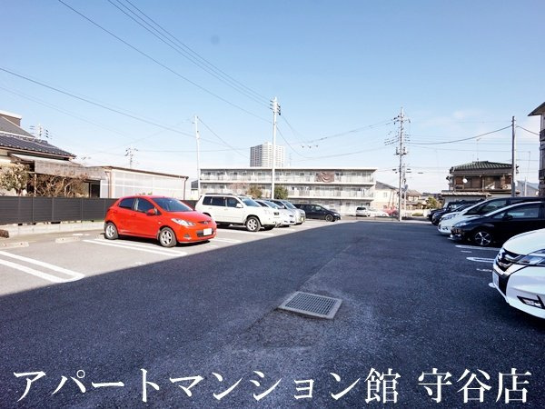 ヴァン・ボヌールの駐車場