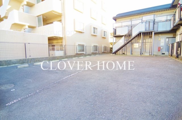 サンコーポ藍蓼Aの駐車場