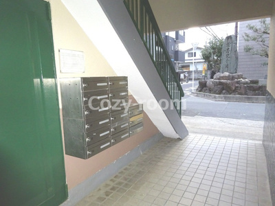 【ロビー】 | 江坂ビル | ロビーです