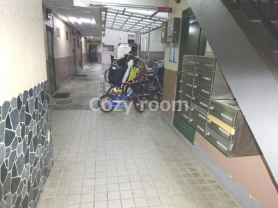 【ロビー】 | 江坂ビル | ロビーです。