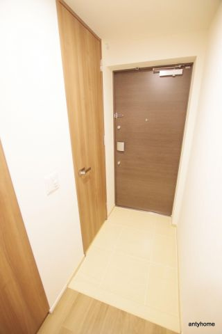 ザパークハビオ天満橋　仲介手数料無料の玄関
