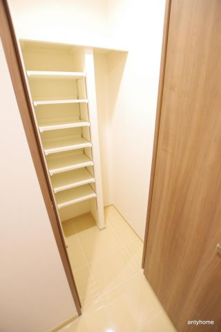ザパークハビオ天満橋　仲介手数料無料の玄関