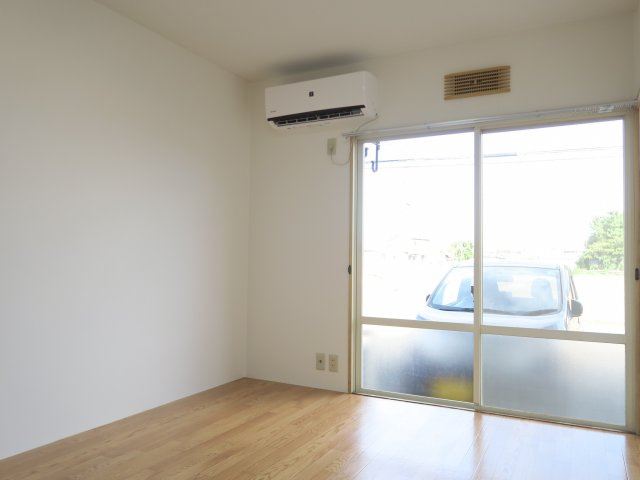 エリカハイツの居間・リビング