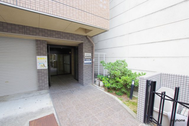 アトール西中島　仲介手数料無料のエントランス