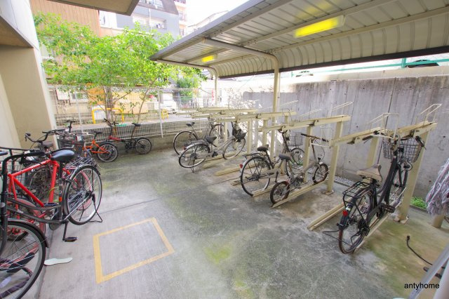 アトール西中島　仲介手数料無料の駐車場