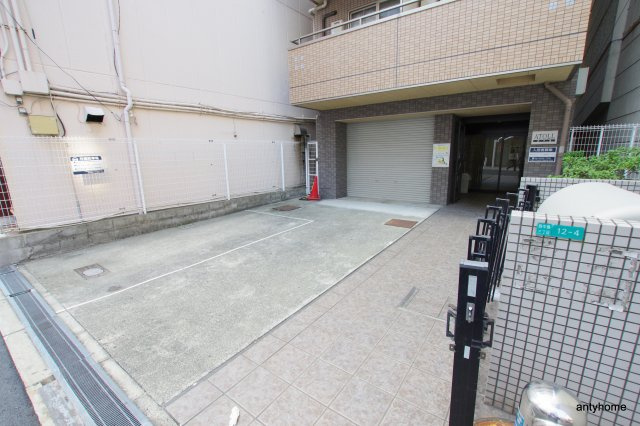 アトール西中島　仲介手数料無料の駐車場