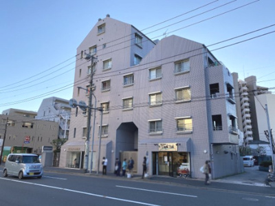 【外観】 | 横浜神之木オリエントコート | 総戸数40戸、平成元年6月築のマンションです。
専有面積56.11平米、2LDKのお部屋となります。