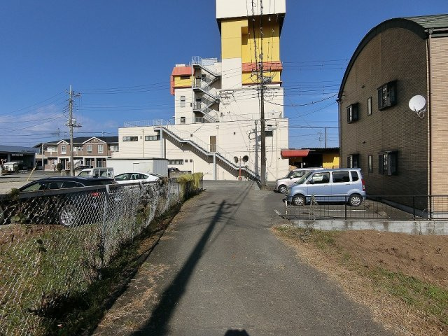 高崎市吉井町吉井川売土地の前面道路含む現地写真