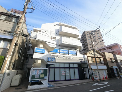 【外観】 | プラザ大口 | 総戸数19戸、1986年11月築のマンションです。
専有面積55.62平米、3LDKのお部屋となります。