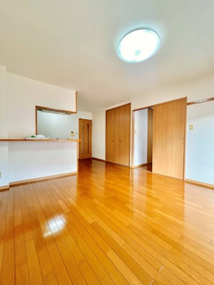 【居間・リビング】 | サンパレス