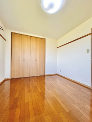 【洋室】 | サンパレス