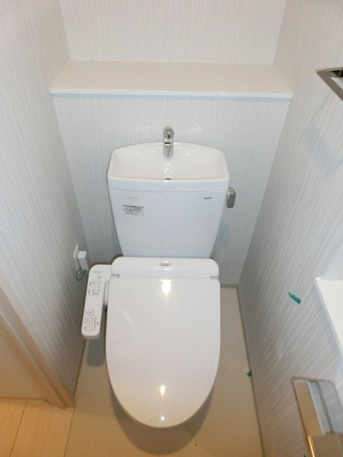 AULII Osakaのトイレ|ウォシュレット