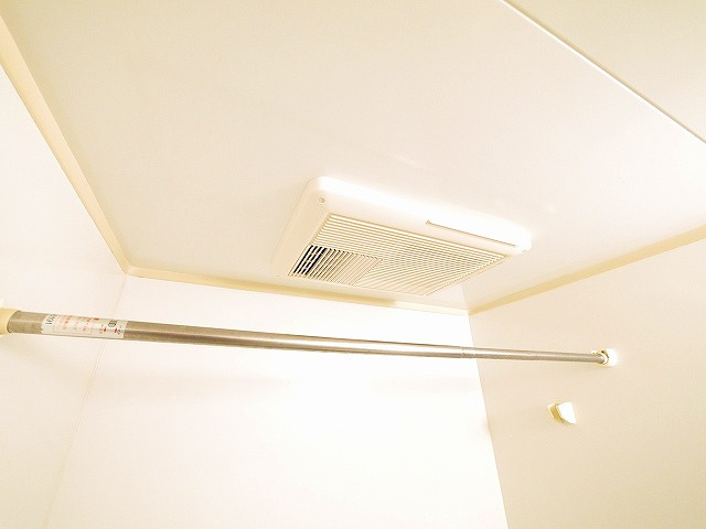 レオパレス和（南京終町）の設備|お風呂には浴室乾燥機がついてます。