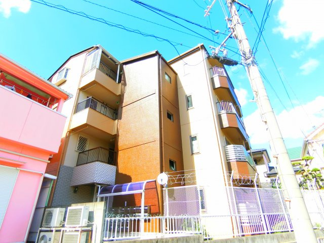 エステート北野田の外観
