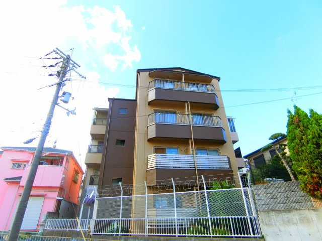 エステート北野田の外観