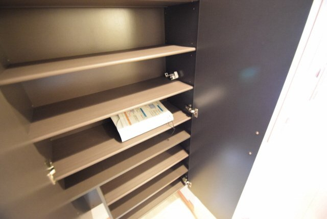 サンピタリア東船橋の玄関|大容量のシューズボックス