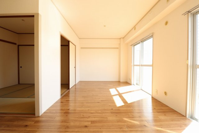 【居間・リビング】 | アイボリッチマンション