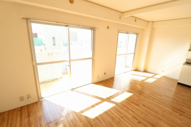 【居間・リビング】 | アイボリッチマンション