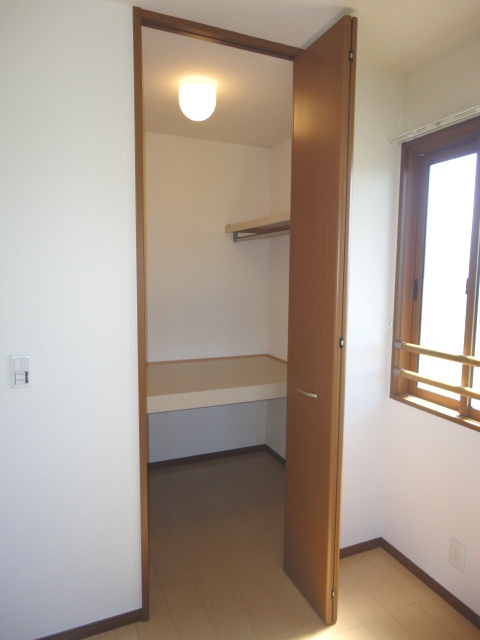 トータスモア参番館【キャッシュバック対象】の収納|大きなスペースがあり、収納には困りません