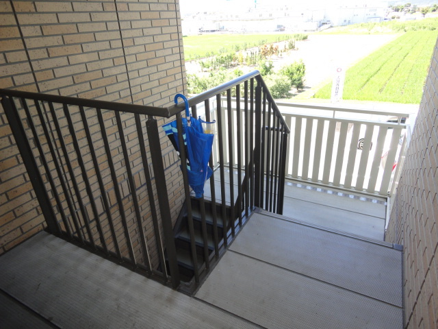 トータスモア参番館【キャッシュバック対象】のロビー|清潔なロビーです