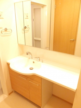 ラピネスうきは【キャッシュバック対象物件】の独立洗面台|独立洗面台、朝の身支度には欠かせません