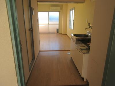 バルーンクラブ2の内装|玄関から～