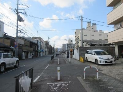 バルーンクラブ2の周辺|前面道路