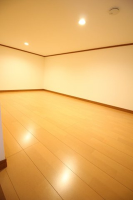 【内装】 | ビクトリーコート古淵 | ロフトは収納や寝室としても使えて便利☆