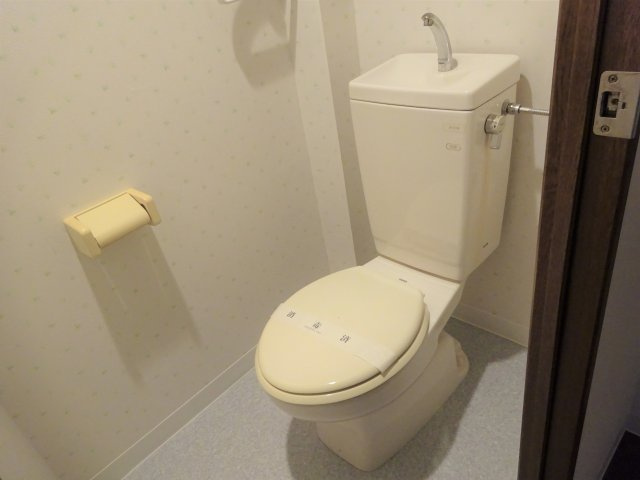 クレセントマンションのトイレ