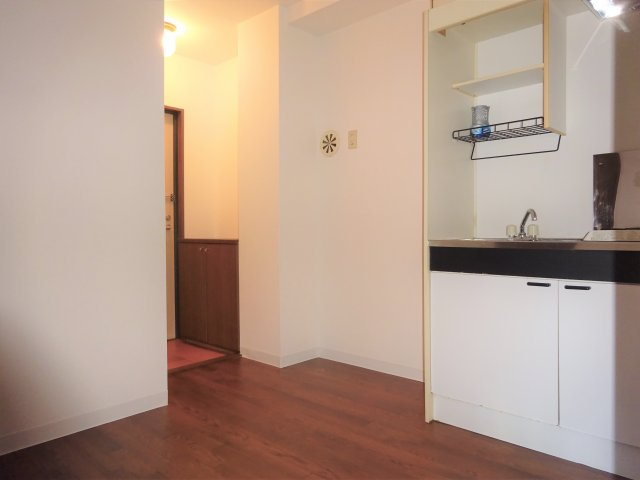 クレセントマンションの居間・リビング