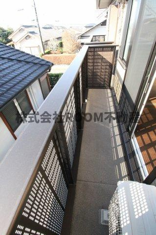 シェリアのバルコニー|暖かな日差しのふりそそぐバルコニー