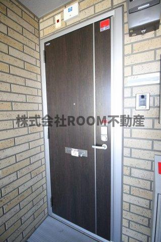 シェリアの玄関|収納もある玄関です