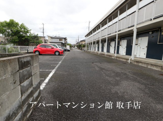 【駐車場】